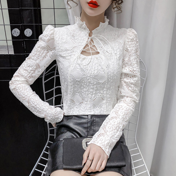 Moodne lipsude ja puhvvarrukatega naiste särk