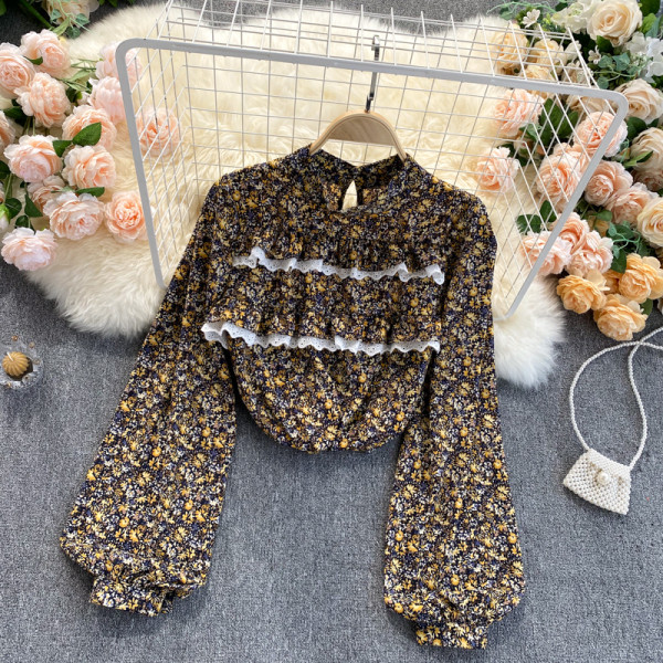 Lillemustri ja pikkade varrukatega naiste vabaaja särk