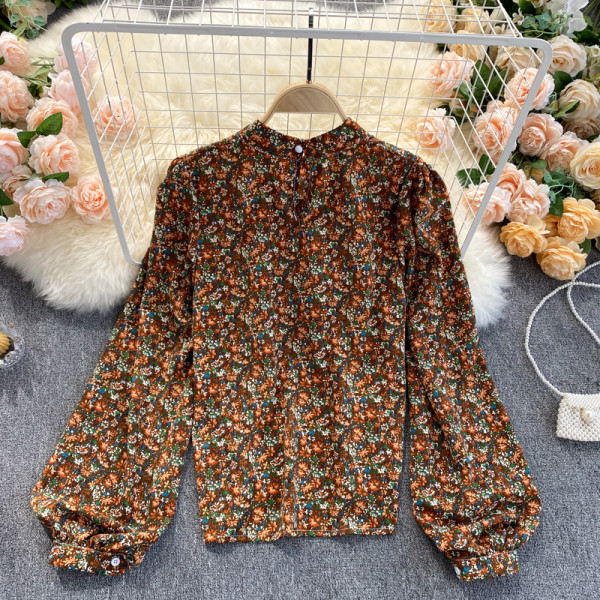 Lillemustri ja pikkade varrukatega naiste vabaaja särk