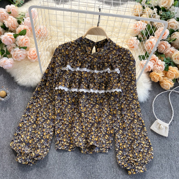 Lillemustri ja pikkade varrukatega naiste vabaaja särk