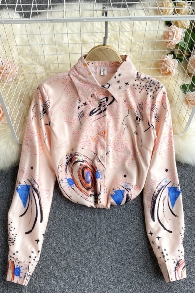 Modern női ing mintával és klasszikus gallérral