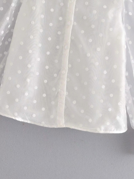 Átlátszó tüll ing gombokkal és hosszú ujjú