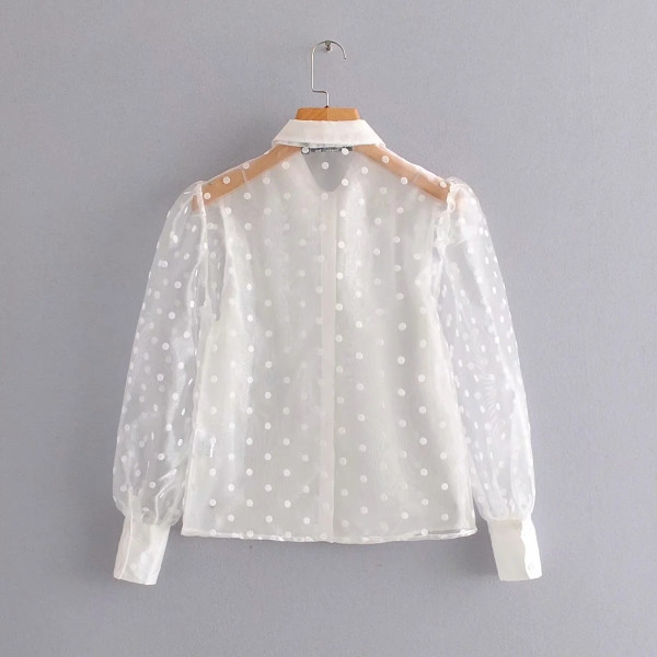 Átlátszó tüll ing gombokkal és hosszú ujjú