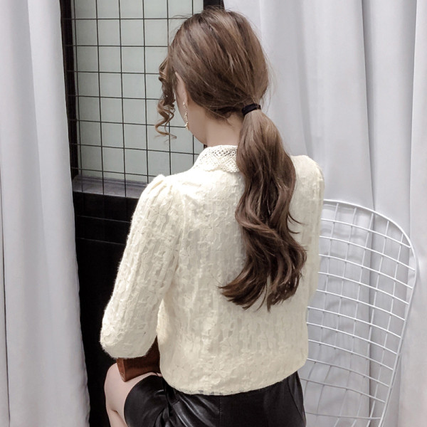 Modern női ing - hosszú ujjú és csipke