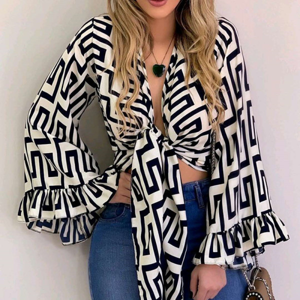 Új modell női ing geometrikus mintával és széles ujjakkal