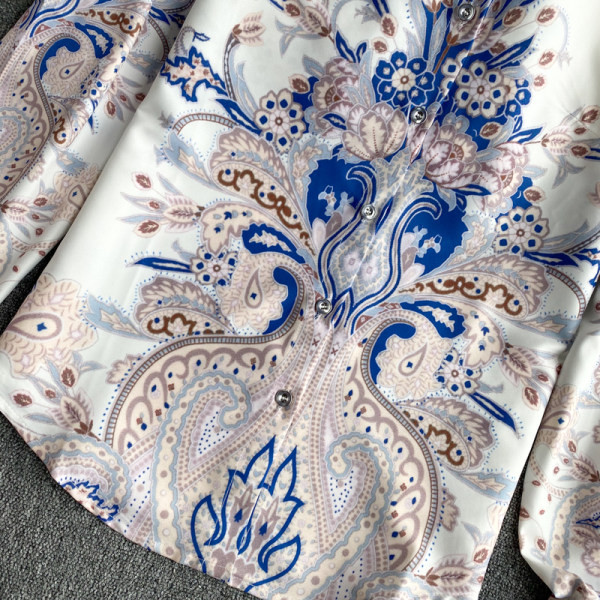 Modern női ing klasszikus gallérral és mintával