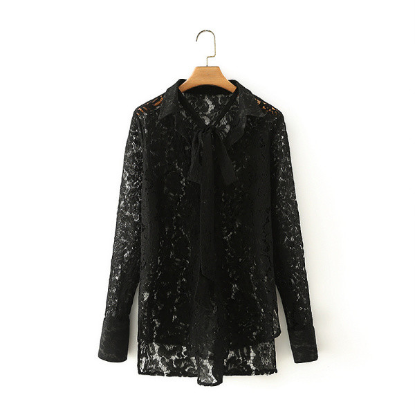 Pikk musta värvi pitssärk