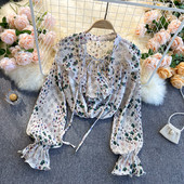 Modern női ing csipkegallérral