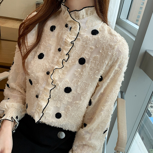 Modern női pöttyös ing pólógallérral és hosszú ujjal