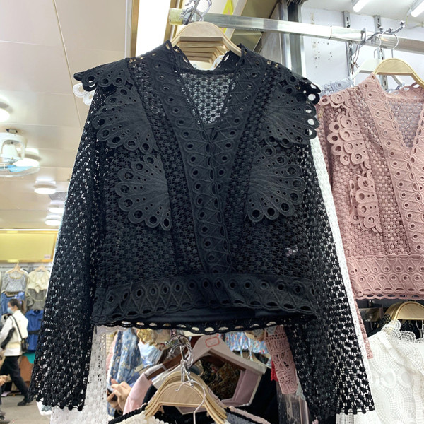 Novi model ženske košulje sa dugim rukavima i špic izrezom