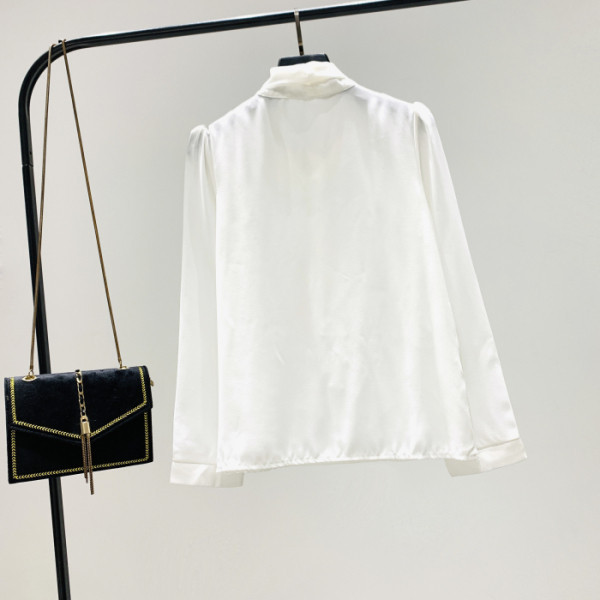 Modern női ing fűzővel és hímzéssel, fehér színben