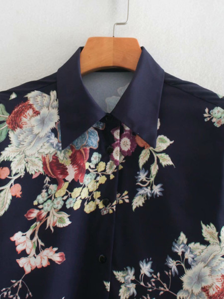 Naiste vabaajasärk, sinine lillemustriga