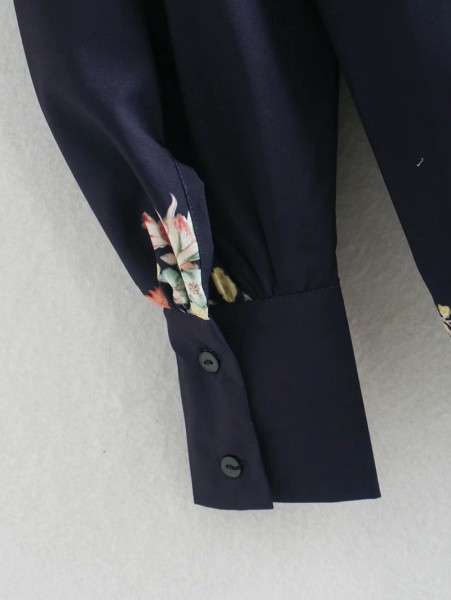 Naiste vabaajasärk, sinine lillemustriga