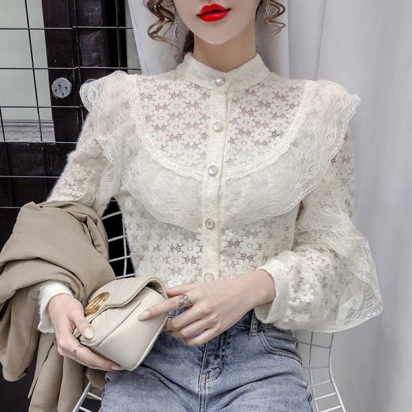 Ženska moderna košulja s gumbima i čipkom u bijeloj boji