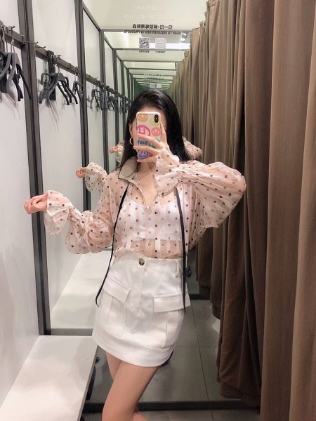 Széles modell tüll ing nyakkendővel