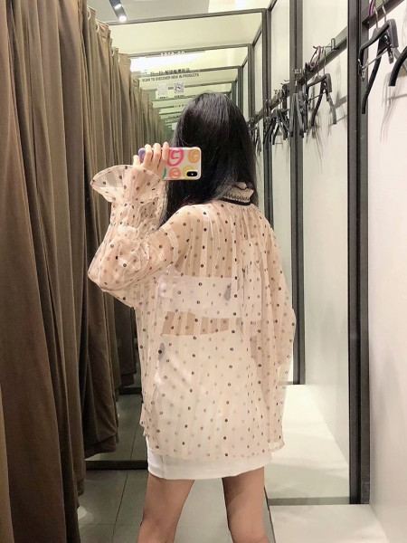 Széles modell tüll ing nyakkendővel