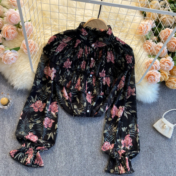 Moodne lillemustri ja nööpidega naiste särk