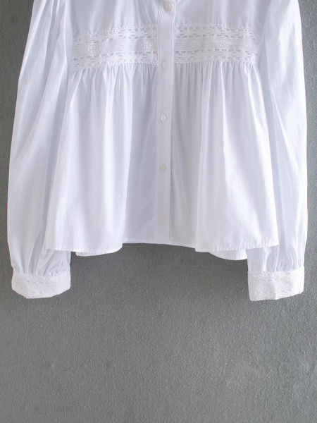 Fehér női ing hímzéssel és fürtökkel
