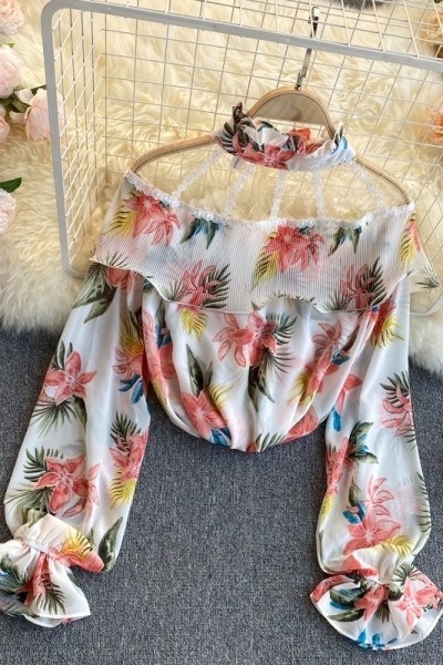 Moderna ženska košulja cvjetnog uzorka i niske kragne