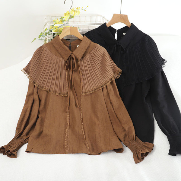 Moodne naiste šifoonist särk paelte ja klassikalise kraega