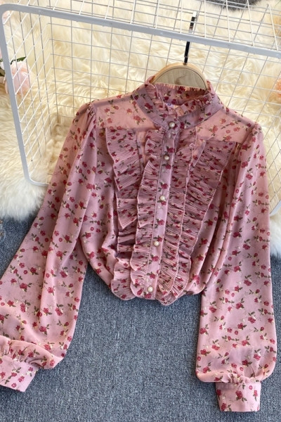 Modern női ing virágokkal és fürtökkel