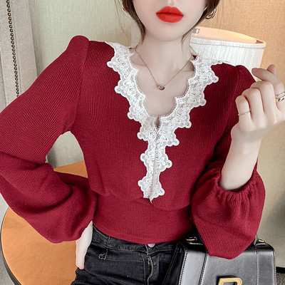 Stílusos ing csipkével és spitz nyakkivágással