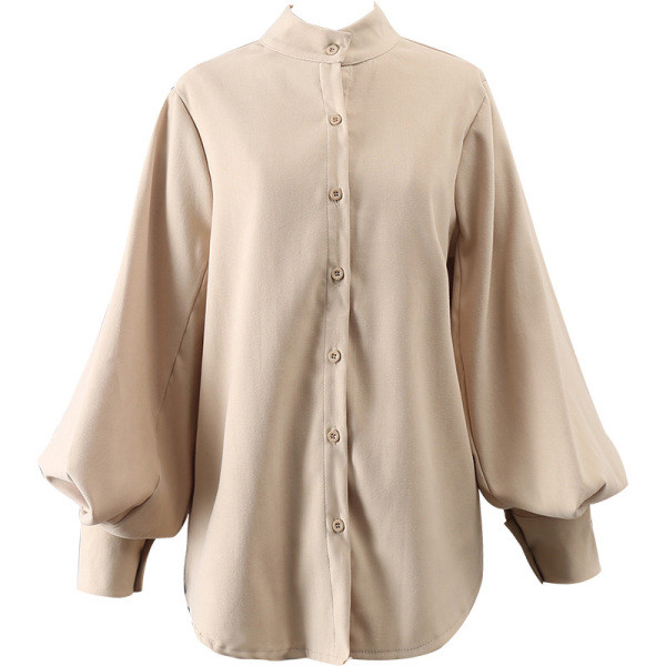 Modern női ing alacsony gallérral és széles ujjakkal