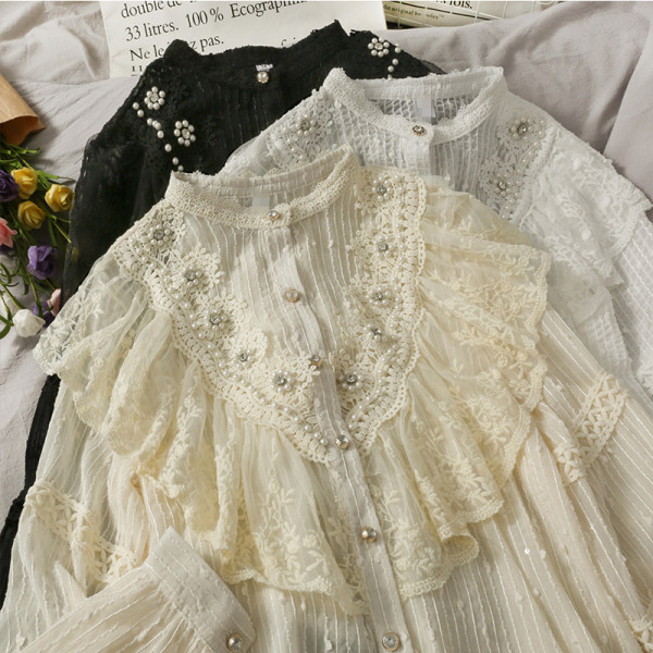 Retro stílusú női ing gyöngyökkel és kerek nyakkivágással