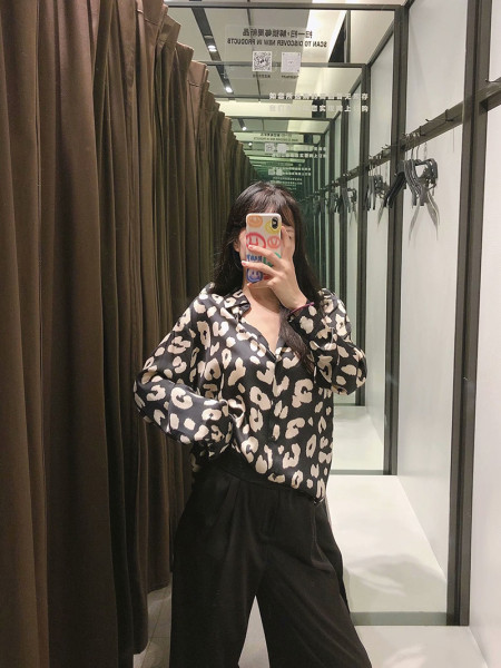 Ženska široka košulja sa animal printom