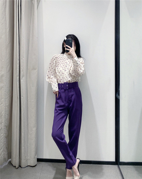 Naiste šifoonist särk ovaalse kaelusega ja lokkidega