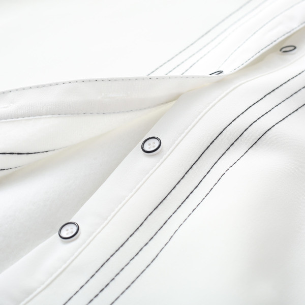 Naiste vabaaja särk - klassikalise krae ja tikandiga