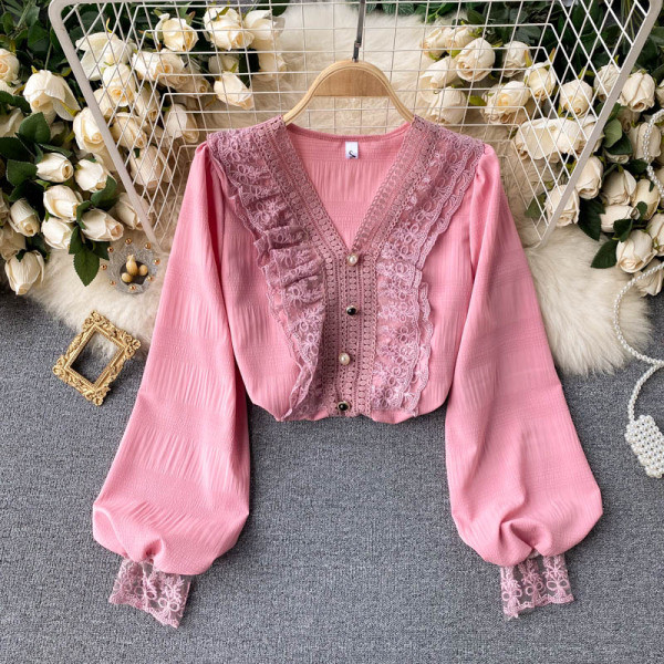 Ženska košulja s čipkom i špic izrezom