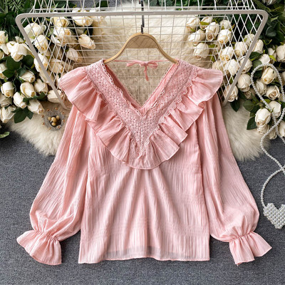 Γυναικείο πουκάμισο με βολάν και λαιμόκοψη