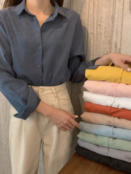 Klassikalise mudeliga paksust kangast naistesärk