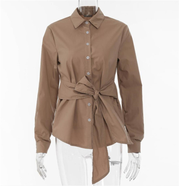 Pikk asümmeetriline lipsudega särk vöökohal