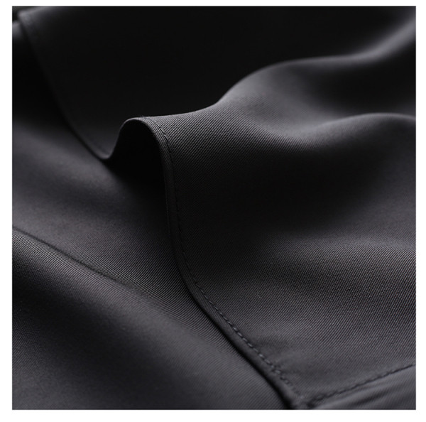 Modern női ing kerek nyakkivágással és kerek gombokkal