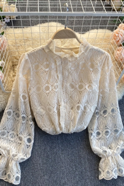 Cămașă modernă de damă din dantelă, cu guler scăzut și mâneci elastice