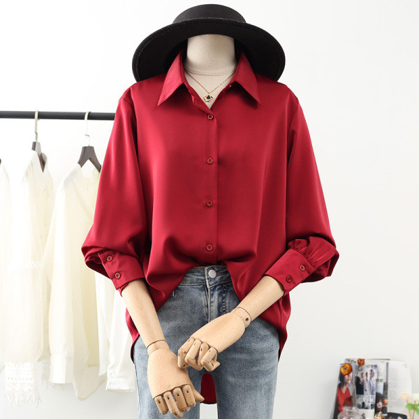 Klassikalise kraega vabaaja naiste särk – lai mudel