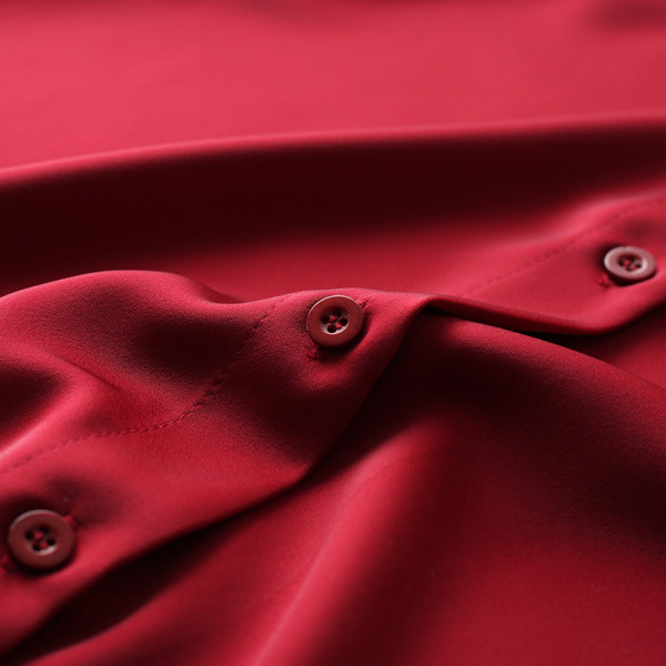 Klassikalise kraega vabaaja naiste särk – lai mudel