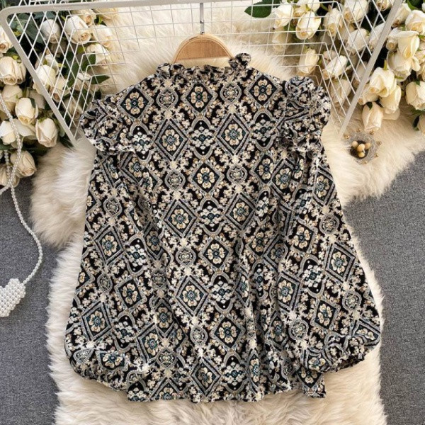 Ženska košulja u boji sa širokim rukavima