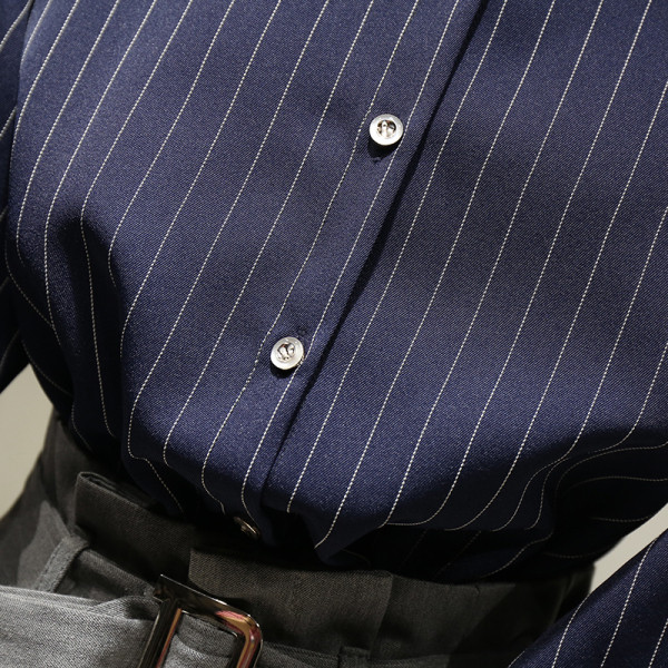 Novi model ženske prugaste košulje dugih rukava i klasične kragne