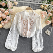 Női csipke ing alacsony gallérral