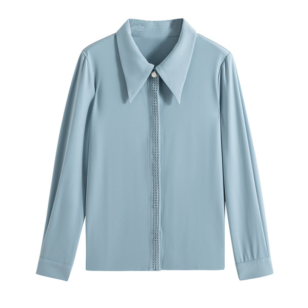 Női ing kövekkel és klasszikus gallérral kék színben