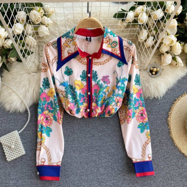 Naiste värviline klassikalise krae ja lillemotiividega särk