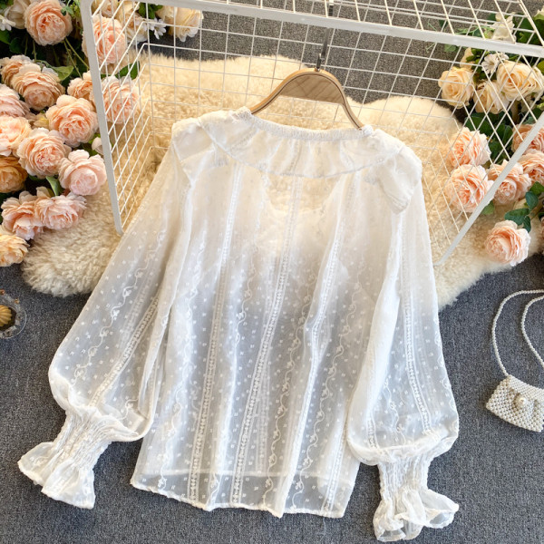 Női csipke ing spitz nyakkivágással és fürtökkel