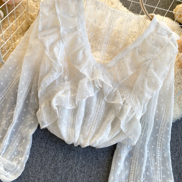 Női csipke ing spitz nyakkivágással és fürtökkel