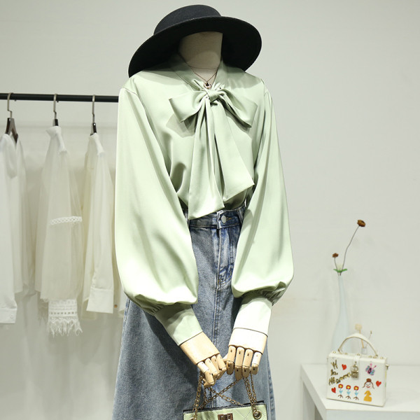 Modern női ing széles ujjal és szalaggal