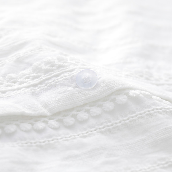 Modern női ing spitz nyakkivágással - fehér színben