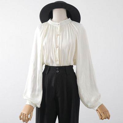 Cămașă de damă cu decolteu rotund și mâneci largi