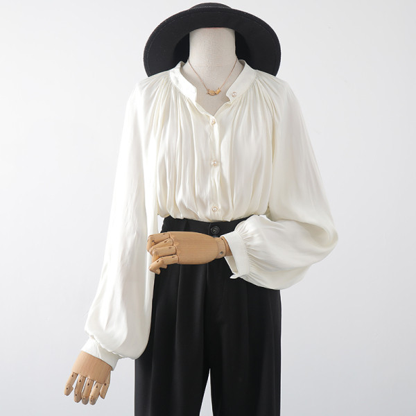 Cămașă de damă cu decolteu rotund și mâneci largi